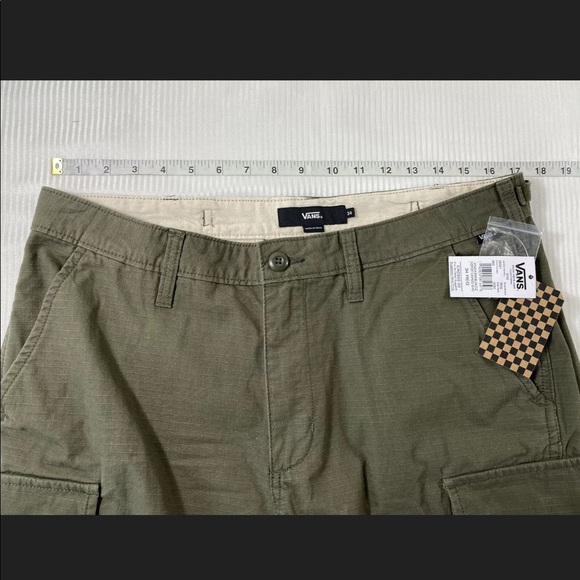 Vans Depot Cargo 19” Shorts - Picture 12 of 12